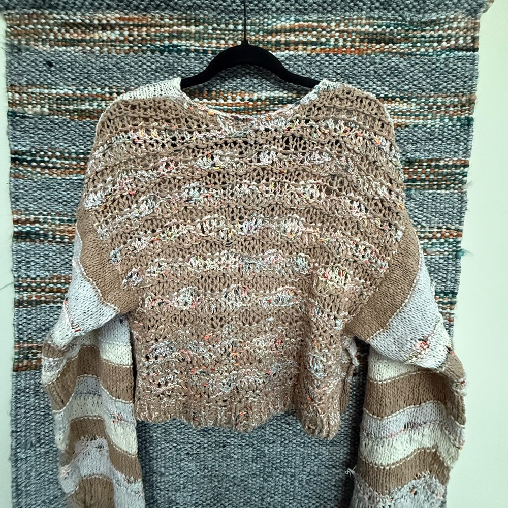 Free People Cream and Tan V-Neck Sweater - Picture 4 of 6